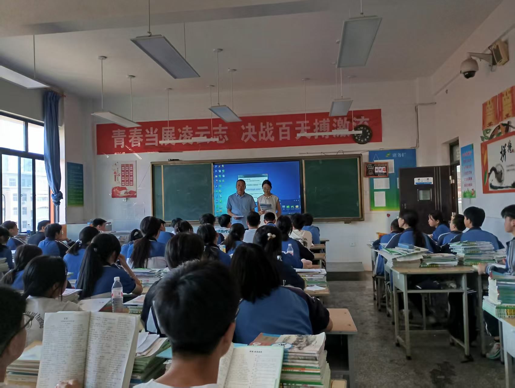 马克思主义学院深入中学一线开展2025年度招生宣传